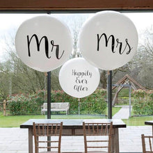 Load image into Gallery viewer, 2pcs/lot Good Quality 36inch Round White and black Print Mr&amp;Mrs Latex Balloons For Happy Wedding And  Valentine's Day
