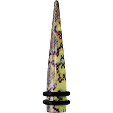 Load image into Gallery viewer, 00G Green Snake Skin Acrylic Taper
