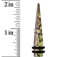 Load image into Gallery viewer, 00G Green Snake Skin Acrylic Taper

