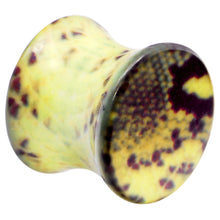 Load image into Gallery viewer, 00G Green Snake Skin Acrylic Saddle Plug
