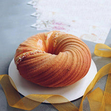 Load image into Gallery viewer, 3D Big Swirl Shape Silicone Butter Cake Mould Kitchen Baking Form Tools For Cake Bakery Baking Dish Bakeware Mold Cake Pan Round Swirl Cake Mold For Baking Amazing Dessert Silicone 3D Mould
