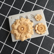 Load image into Gallery viewer, 3D Flower Shape Silicone Mold Chocolate Sugar Cookies Chocolate Mould Cake Lace Decoration Clay Mold Kitchen Baking Tool Fondant Molds Mini Flower Mold Non-stick Silicone Molds For Cake Decorating
