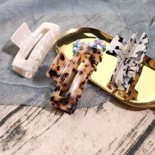 Load image into Gallery viewer, 4-Pack: MagicSky Hair Claw Clips
