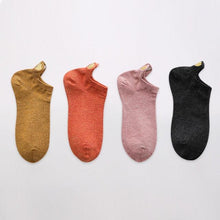 Load image into Gallery viewer, 4 Pairs Fashion Socks New Spring Cotton Non-Slip No-Show Boat Socks Novelty Girls Cute Heart Embroidery Casual Funny Ankle Socks Pack For Women

