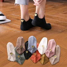 Load image into Gallery viewer, 4 Pairs Fashion Socks New Spring Cotton Non-Slip No-Show Boat Socks Novelty Girls Cute Heart Embroidery Casual Funny Ankle Socks Pack For Women
