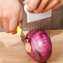 Load image into Gallery viewer, 4-Pieces: All-In-One Onion Holder Slicer Set
