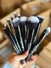 Load image into Gallery viewer, Makeup Brush Set
