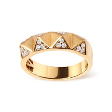 Load image into Gallery viewer, 14K Yellow Gold 1/4 Cttw White Diamond Pyramid Band Ring (G-H Color, SI1-SI2 Clarity)- Size 7
