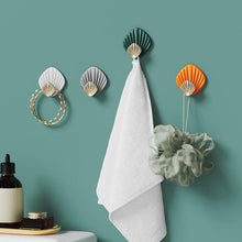 Load image into Gallery viewer, 4pcs Creative Shell Shape Wall Hanging Hook Punch-free Strong Adhesive Hook Bathroom Kitchen Wall-mounted Seamless Sticky Hook  Shell Hook Non-Punching Strong Adhesive Adhesive Hook Bearing Door Behind Wall Bathroom Kitchen Key Holder
