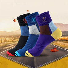 Load image into Gallery viewer, 5-Pair: Men's Sports And Leisure Tube Socks
