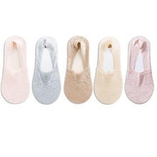 Load image into Gallery viewer, 5 Pairs Fashion Women Girls Summer Socks 7 Color Style Lace Flower Short Sock Antiskid Invisible Ankle Socks For Women
