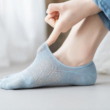 Load image into Gallery viewer, 5 Pairs Female Silicone non-slip invisible Socks Summer Solid Color Mesh Ankle Boat Socks Female Cotton Slipper No show Socks For Women
