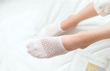 Load image into Gallery viewer, 5 Pairs Female Silicone non-slip invisible Socks Summer Solid Color Mesh Ankle Boat Socks Female Cotton Slipper No show Socks For Women
