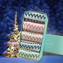 Load image into Gallery viewer, 5-Pairs: Women's Winter Socks
