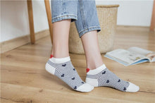 Load image into Gallery viewer, 5 Pairs/Set Women's Cotton Happy Cute Cat Short Socks Print Cartoon Animal Casual Summer Socks Red Heart Funny Ankle Socks Pure Cotton Socks For Men And Women

