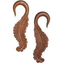 Load image into Gallery viewer, 2G Organic Wood Leaf in the Wind Hand Carved Hanger Set

