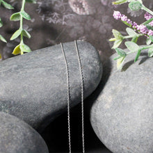 Load image into Gallery viewer, 14k White Gold Oval Cable Link Chain 0.97mm
