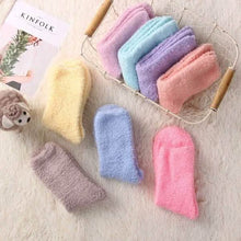 Load image into Gallery viewer, 6-Pairs: Women's Sinter Warm Socks
