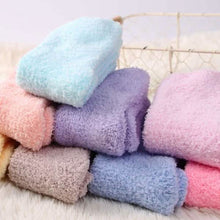 Load image into Gallery viewer, 6-Pairs: Women's Sinter Warm Socks
