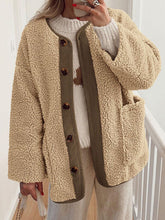 Load image into Gallery viewer, Modern Cozy Women Luxuriously Cozy Contrast Button Up Sherpa Jacket with Pockets For Fall &amp; Winter
