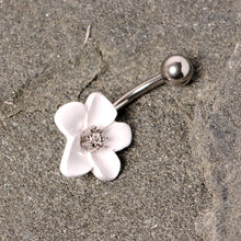 Load image into Gallery viewer, Spring Blossom Pretty White Flower Belly Ring

