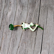 Load image into Gallery viewer, Green Gold Tone Frog Flower Double Mount Belly Ring
