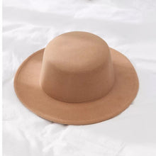 Load image into Gallery viewer, Winter Autumn Woolen Women Men Fedora Hats Fashionable Women Classic Wide Brim Fedora Hat Adjustable Big Fedoras Hat Luxury Brim Fedora Hat Summer Men Classic Hat
