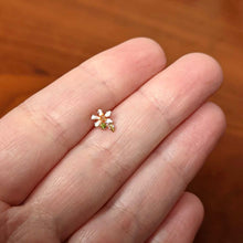 Load image into Gallery viewer, 16G 1/4 Green CZ Gem Rose Gold Tone Bold Flower Labret Tragus
