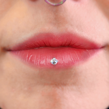 Load image into Gallery viewer, 16G 5/16 Clear Gem 2mm Internally Threaded Labret Monroe Tragus

