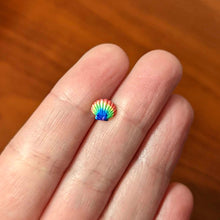 Load image into Gallery viewer, 16G 5/16 Gold Tone Rainbow Scallop Shell Labret Monroe Tragus
