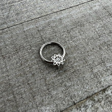 Load image into Gallery viewer, 16G 3/8 Clear Gem Starry Flower Hinged Segment Ring
