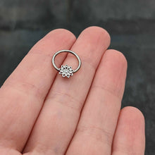 Load image into Gallery viewer, 16G 3/8 Clear Gem Starry Flower Hinged Segment Ring
