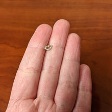 Load image into Gallery viewer, 16G 5/16 Clear CZ Gem Kissy Lips Golden Threadless Labret Tragus
