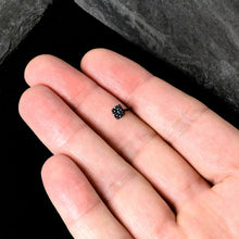 Load image into Gallery viewer, 20G 1/4 Black Lacy Rhombus Nose Bone
