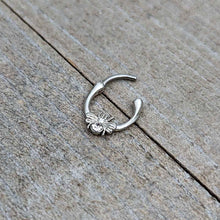 Load image into Gallery viewer, 16G 5/16 Clear Gem Ultra Fly Cartilage Clicker
