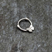 Load image into Gallery viewer, 16G 5/16 Simple Textured Butterfly Cartilage Clicker
