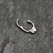 Load image into Gallery viewer, 16G 5/16 Simple Textured Butterfly Cartilage Clicker
