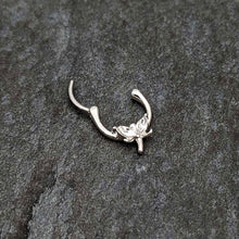 Load image into Gallery viewer, 16G 5/16 Clear Gem Simple Style Dragonfly Cartilage Clicker

