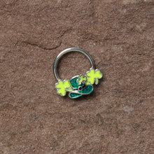 Load image into Gallery viewer, 16G 3/8 Glitter Top Hat Shamrocks St Patricks Hinged Segment Ring
