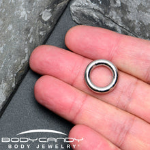 Load image into Gallery viewer, 6G 1/2 316L Surgical Steel Precision Hinged Segment Hoop
