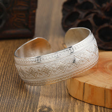 Load image into Gallery viewer, Big Elegant Luxury Amazing Classic Fashion Flower Metal Tibetan Indian Silver Vintage Retro Fashion Cuff Bracelet Bangle For Woman With Details of Animals
