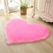Load image into Gallery viewer, 1pc Faux Fur Room Rug, Heart Shaped Plush Rug, Fluffy Carpet For Living Room Bedroom Sofa, Shaggy Carpet Area Mat 50*60cm/19.68*23.62in
