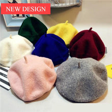 Load image into Gallery viewer, Baby Hat Beret British Painter Bud Of Pure Wool Cap For Girls In Modern New Retro Design
