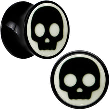 Load image into Gallery viewer, 0G Glow in the Dark Simple Skull Black Acrylic Saddle Plug Set by Onyx O
