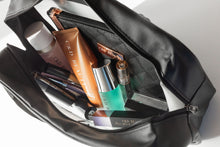 Load image into Gallery viewer, Deluxe Beauty Bag
