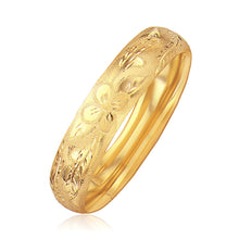 Load image into Gallery viewer, Classic Floral Carved Bangle in 14k Yellow Gold (13.5mm)
