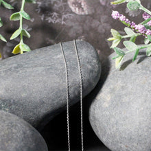 Load image into Gallery viewer, 14k White Gold Oval Cable Link Chain 0.97mm
