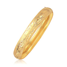 Load image into Gallery viewer, Classic Floral Carved Bangle in 14k Yellow Gold (10.0mm)
