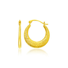 Load image into Gallery viewer, 14k Yellow Gold Graduated Round Textured Hoop Earrings
