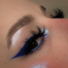 Load image into Gallery viewer, Akidearest x Game Beauty® Liquid Eyeliner Pen - 02 Aquarius
